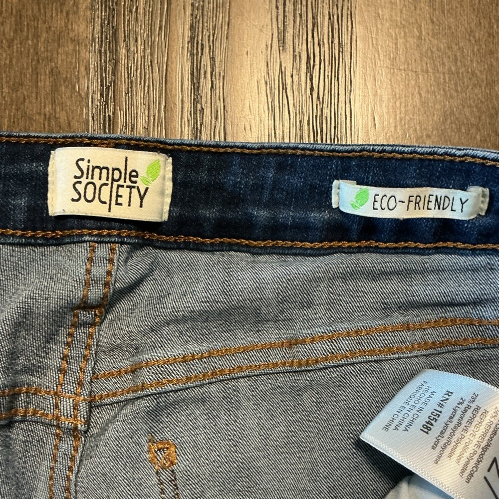 Stylish Blue Flare Jeans for Women - Picture 4 of 6